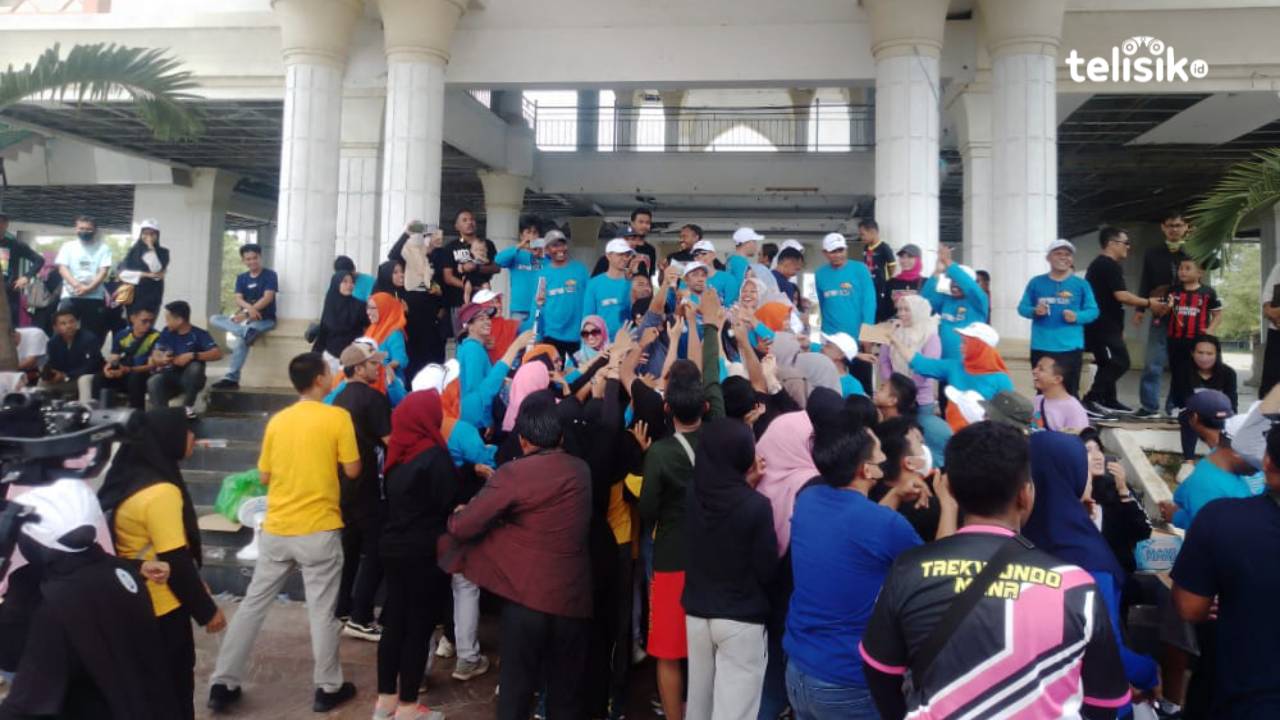 Puluhan Juta Rupiah Digelontorkan di Jalan Sehat IKA FPIK UHO