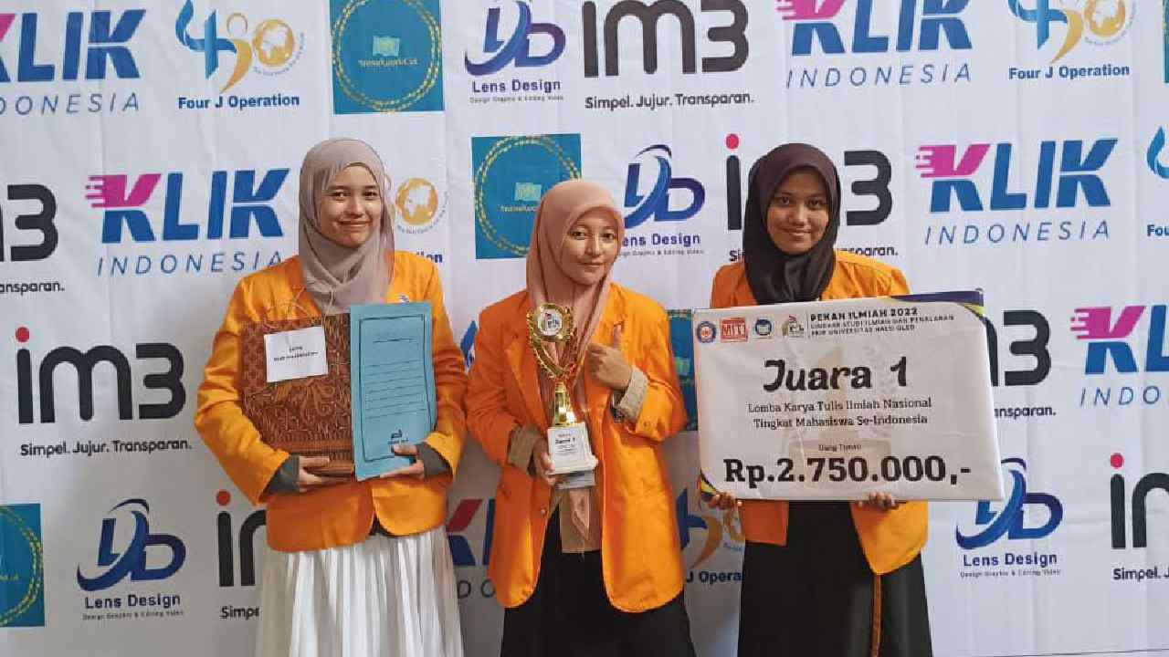 Tim FMIPA UHO Raih Juara I Tingkat Nasional Lomba Karya Tulis Ilmiah