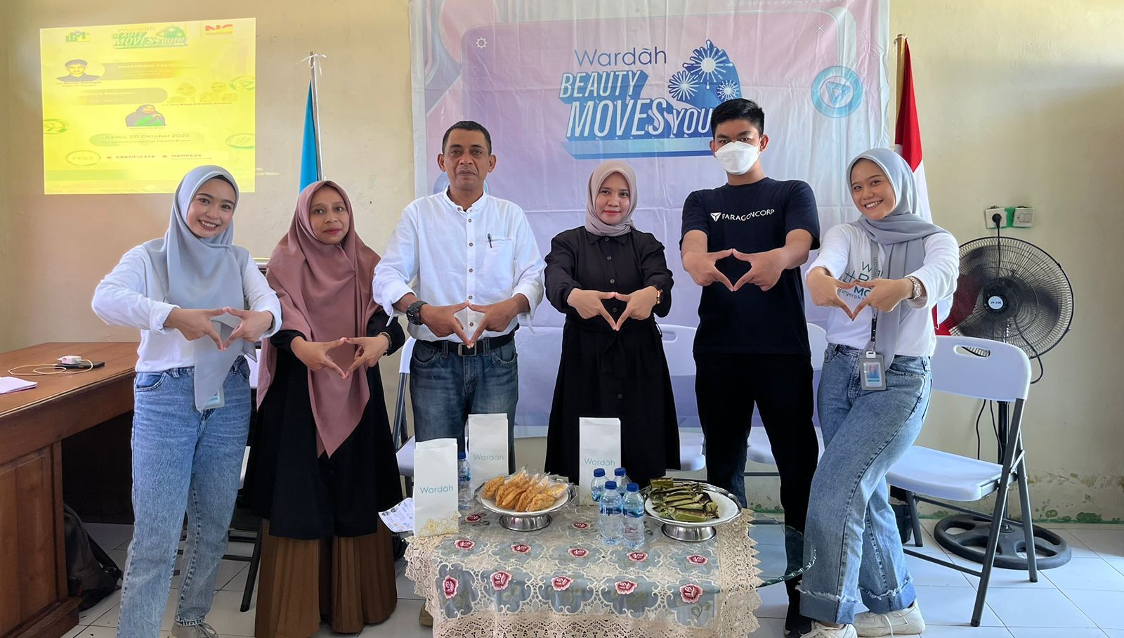 Wardah Beauty Moves Youth Campus Berikan Edukasi di UMU Buton