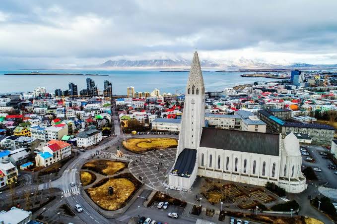 5 Aktivitas Seru yang Wajib Dilakukan saat Liburan ke Islandia