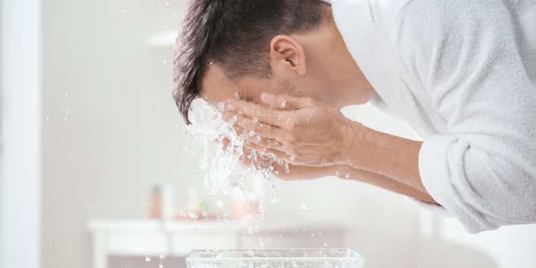 7 Cara Mencuci Muka yang Benar Agar Cerah dan Segar