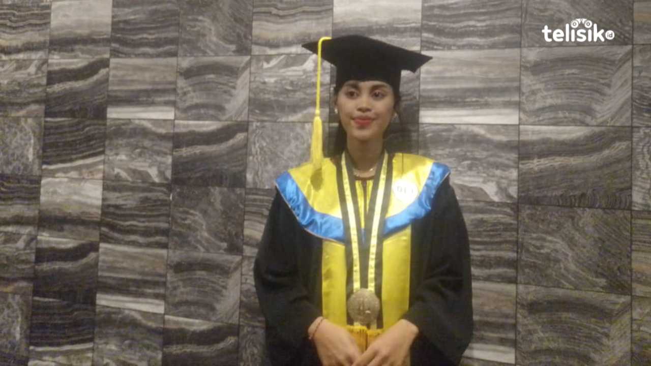 Anak Petani Ini Raih Predikat Cumlaude di Politeknik Indotec Kendari
