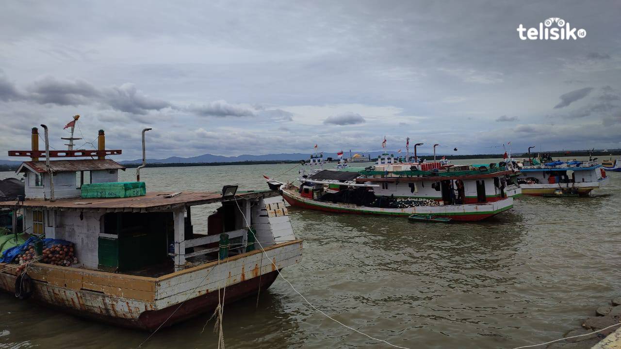 Angin Kencang, Nelayan di Kendari Kancing Perut