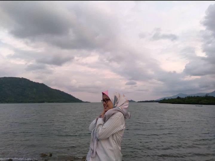 Gadis Asal Muna Putuskan Mualaf karena Ajakan Sang Ayah yang Non Muslim