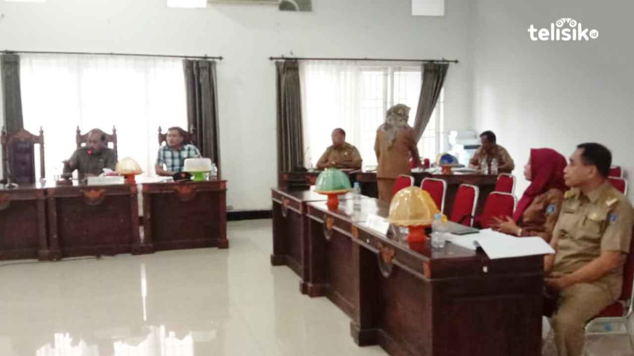 Gegara Ketua Desk Pilkades Muna Sakit RDP Diskorsing