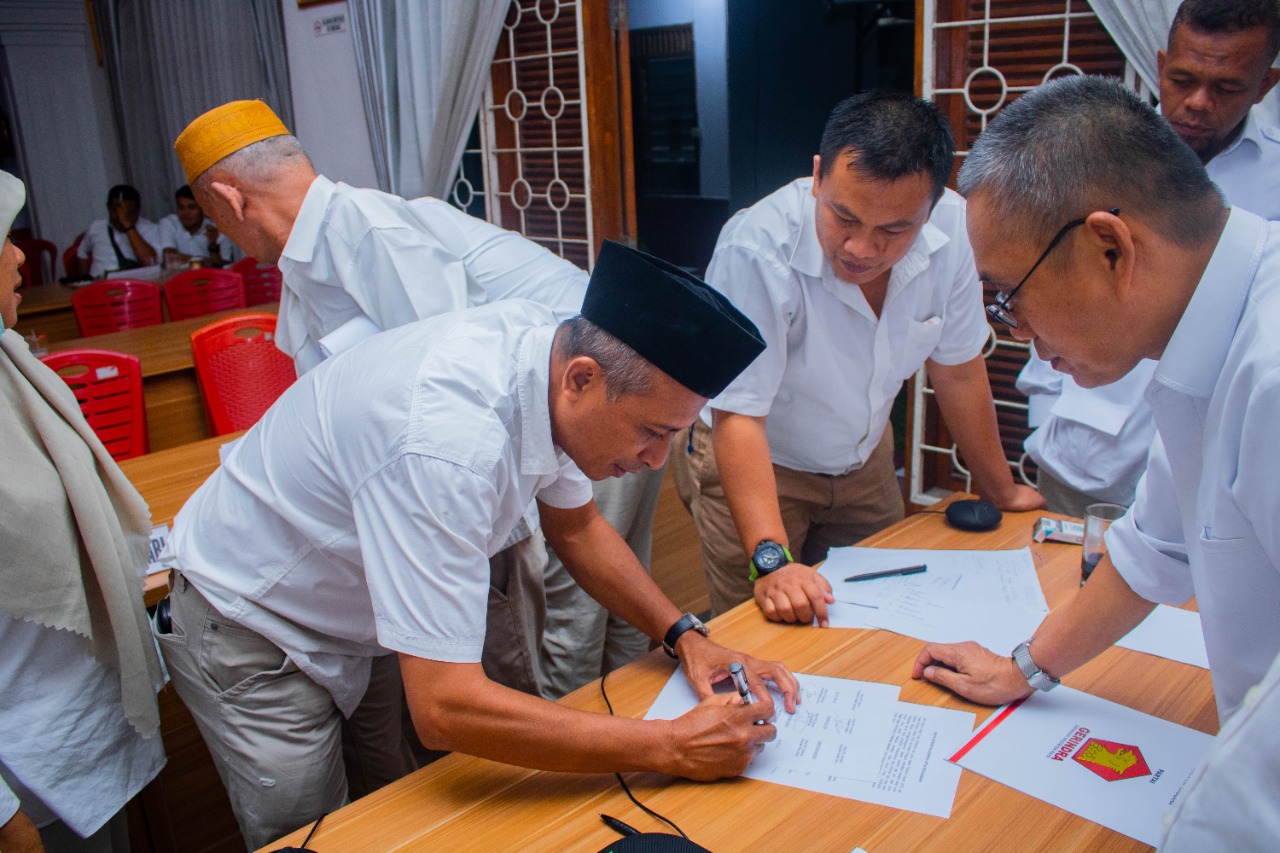 Ketua DPC Gerindra se-Sulawesi Tenggara Tandatangani Pakta Integritas Menangkan Prabowo di Pilpres
