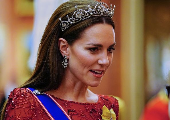 Kisah Unik Tiara Lotus Flower yang Dipakai Kate Middleton Ternyata Sempat Hilang