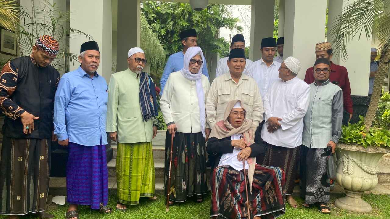 Prabowo Ingin Berkah Kyai dan Ulama Jawa Timur Maju Pilpres 2024