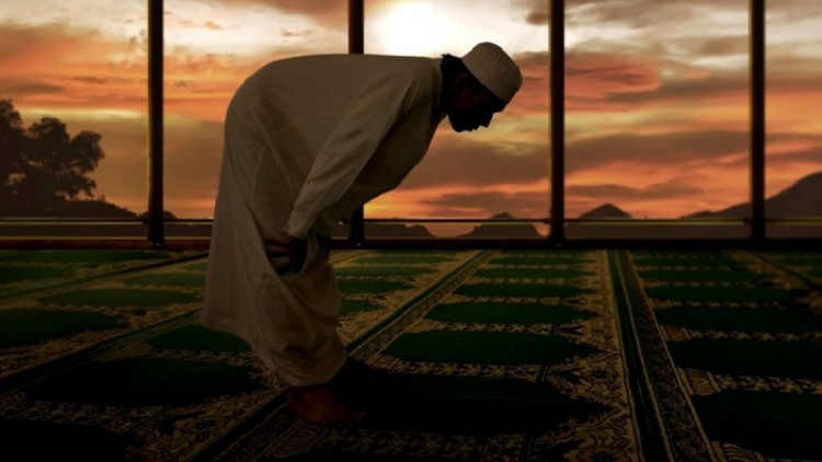 Pria Asal Konawe Pilih Mualaf Saat Menikah dengan Wanita Muslim