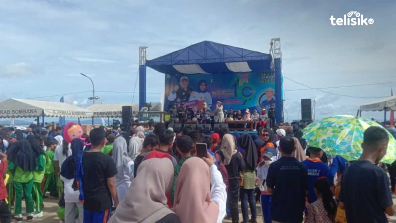 Ribuan Warga Meriahkan HUT Kabupaten Bombana ke-19