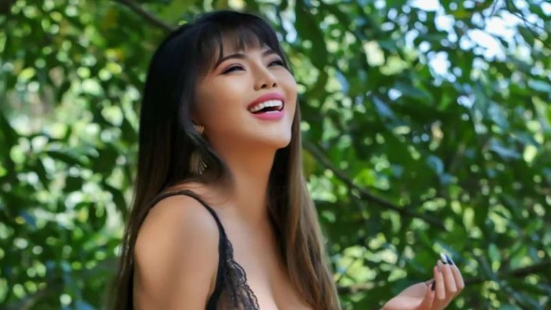 Selebgram Seksi Asal Indonesia ini Pernah Ditawari jadi Bintang Porno Jepang