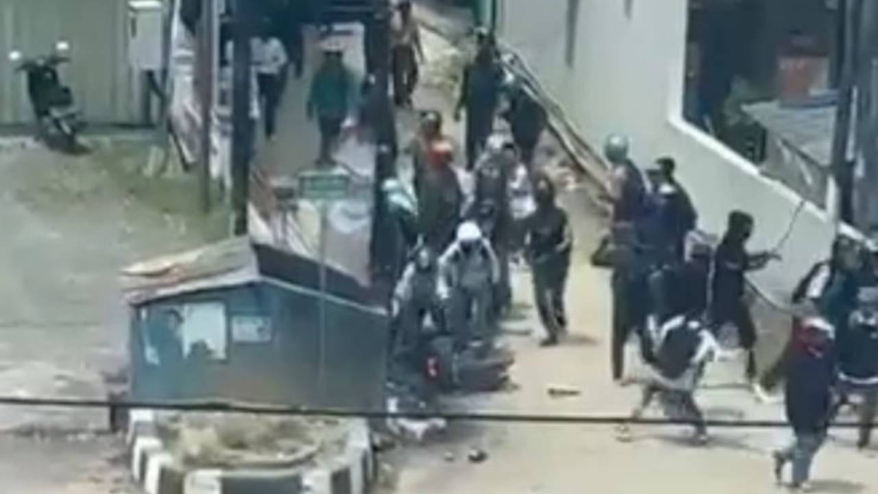 Tawuran Pelajar di Kendari Gunakan Busur dan Parang