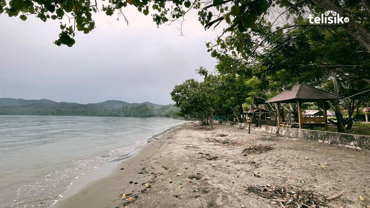 Tak Seperti Dulu Lagi, Pantai Batu Gong Kini Sepi Pengunjung