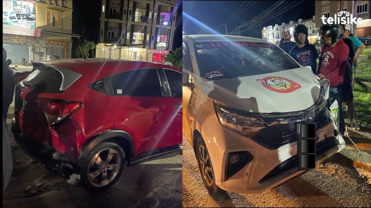 Taksi Online Tabrak Mobil Parkir
