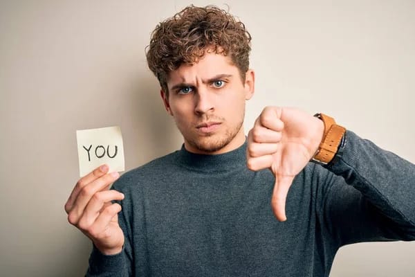 5 Kebiasaan Kamu Sedang Hancurkan Diri Sendiri