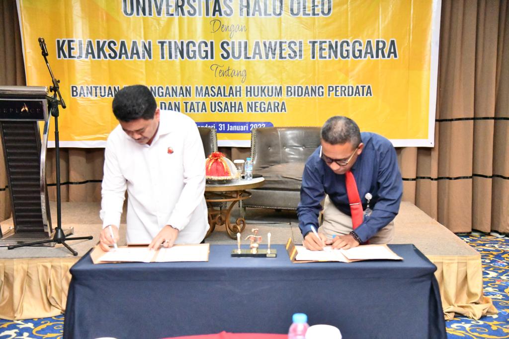 Kejati Sulawesi Tenggara dan UHO Teken MoU Bantuan Hukum Perdata Serta Tata Usaha Negara