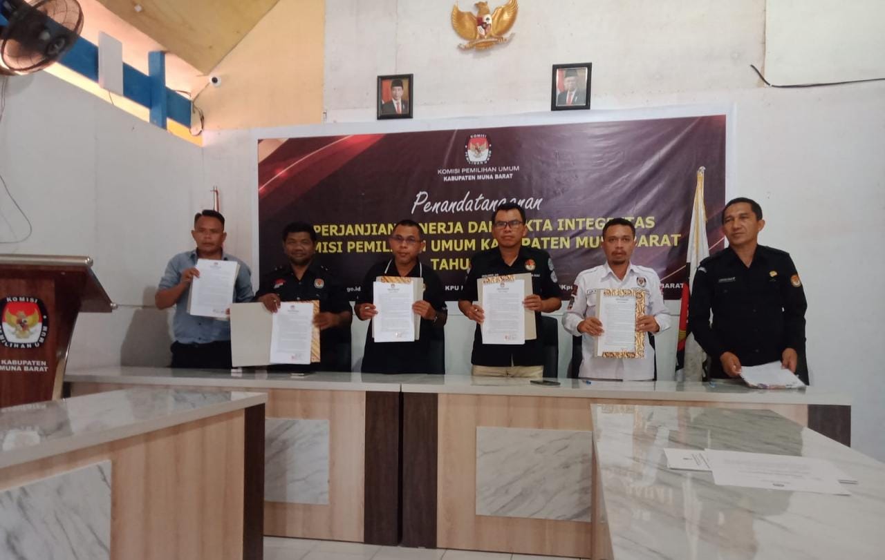 Komisioner KPU Muna Barat Jaga Citra dan Kredibilitas Lembaga