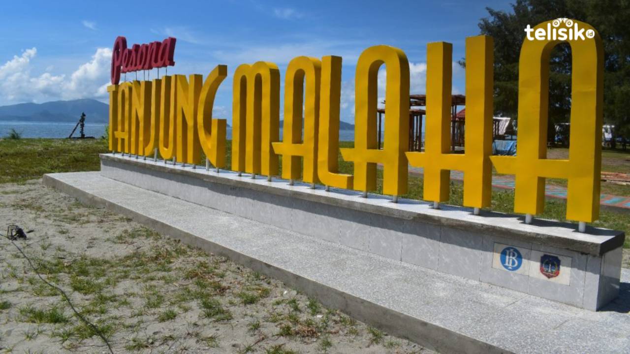 Pantai Tanjung Malaha nan Eksotis