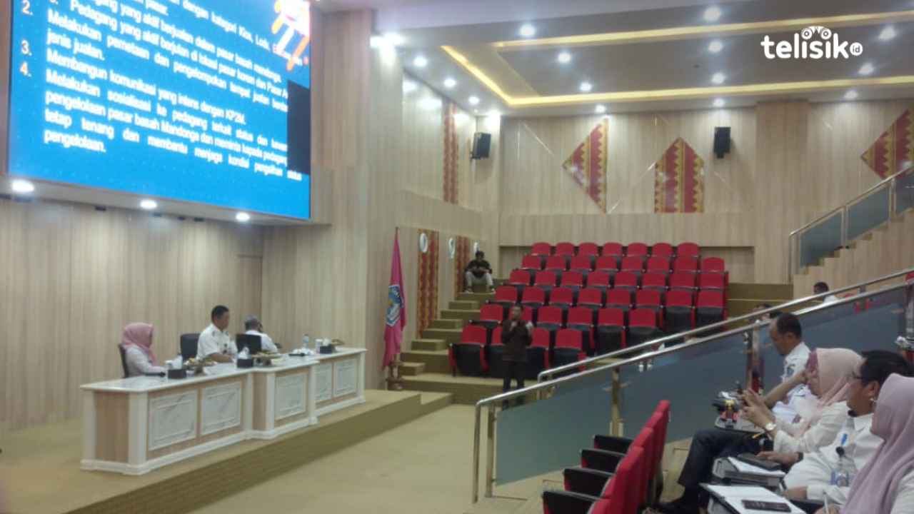 Perumda Pasar Kota Kendari Dinilai Tidak Becus Kelola Pasar