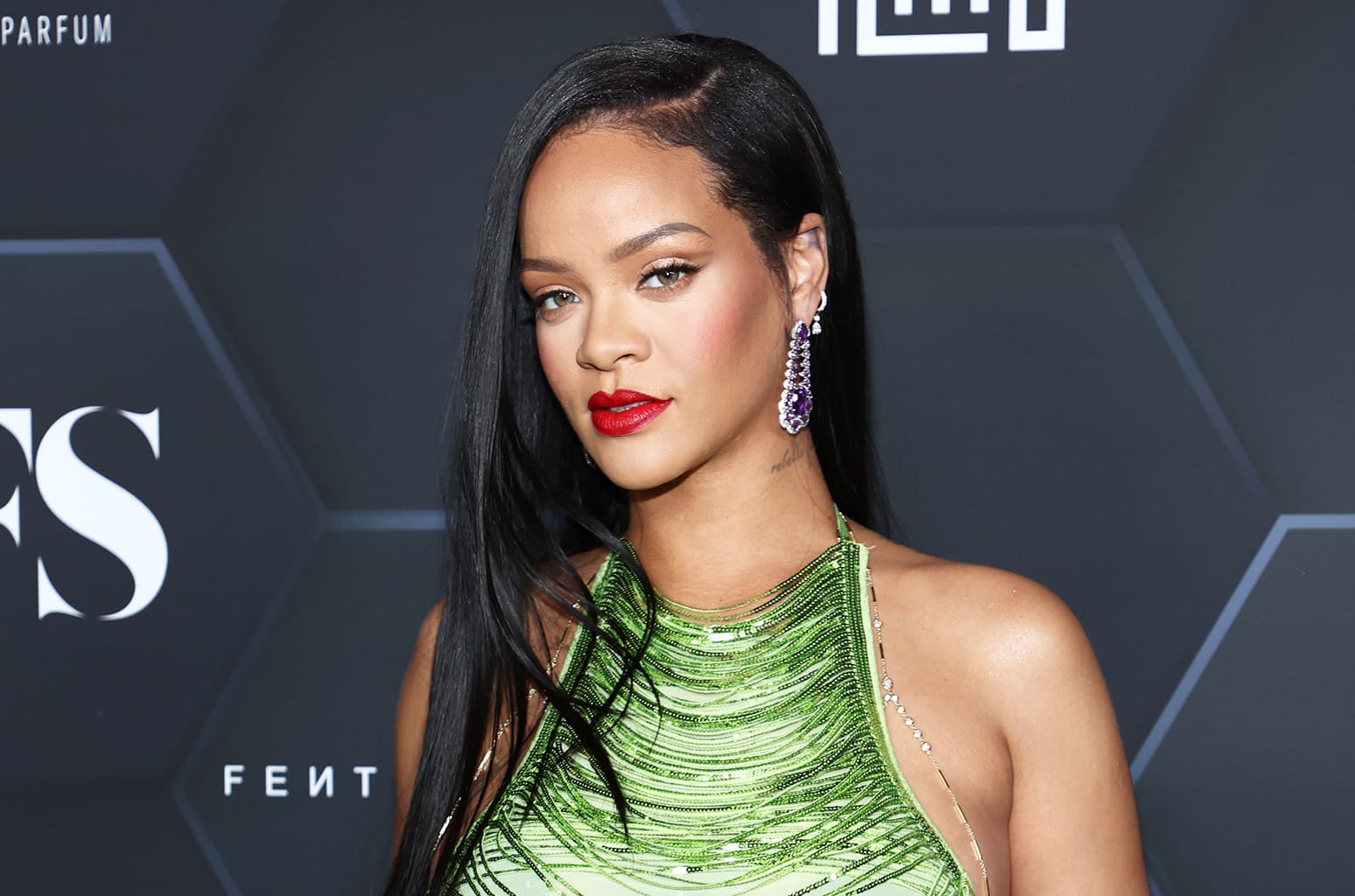 Rihanna Jadi Penyanyi Terkaya di Dunia, Harta Rp 24,3 Triliun Bukan dari Bermusik