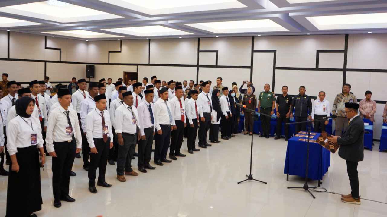 Siap Hadapi Pemilu 2024, KPU Kendari Lantik 55 PPK