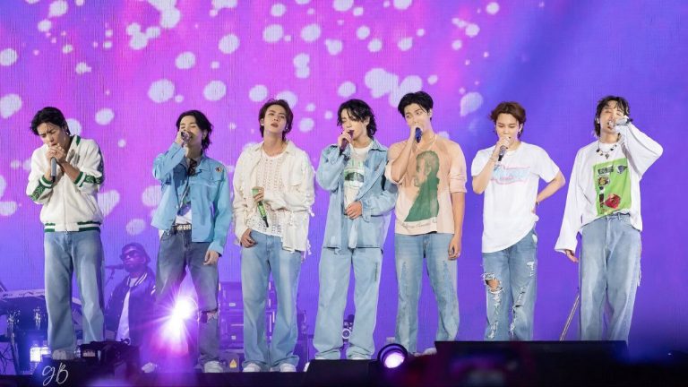 Tiket Film BTS Diserbu ARMY