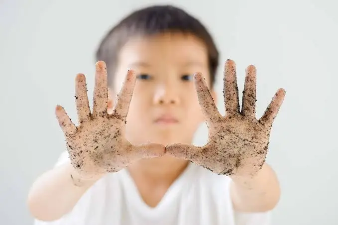 8 Tips Pencegahan Anak Cacingan Sedini Mungkin