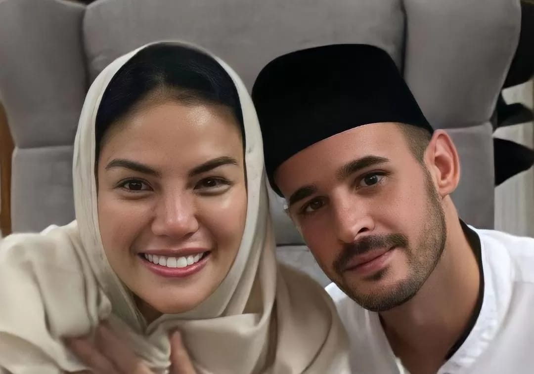 Antonio Kekasih Nikita Mirzani Mualaf