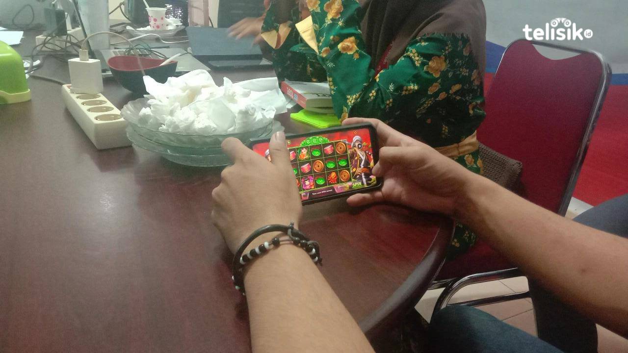 Domino Higgs Game Banyak Dimainkan Anak Muda Saat Ini