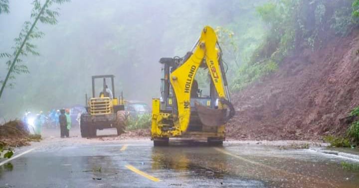 Hadapi Ancaman Longsor Pemkab Manggarai dan Satker Jalan Nasional Siaga Tinggi
