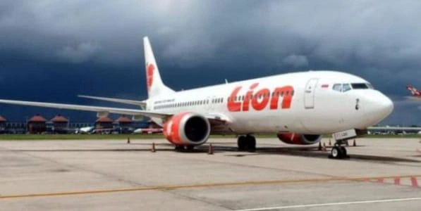 HP Meledak di Pesawat Lion Air Tujuan Kupang-Surabaya, Cabin Karpet Terbakar