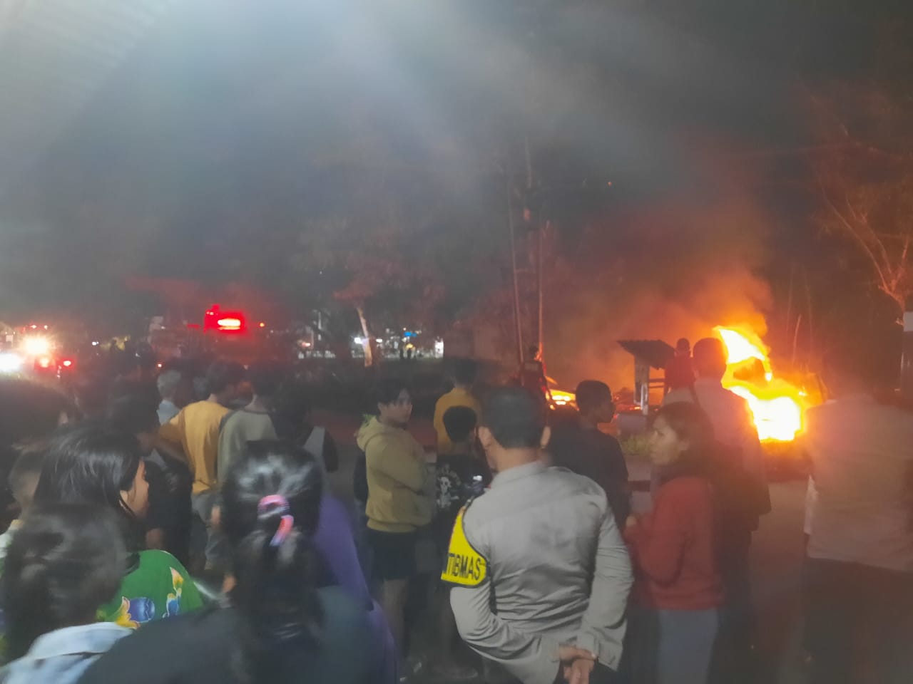 Kios Milik Warga Hangus Terbakar