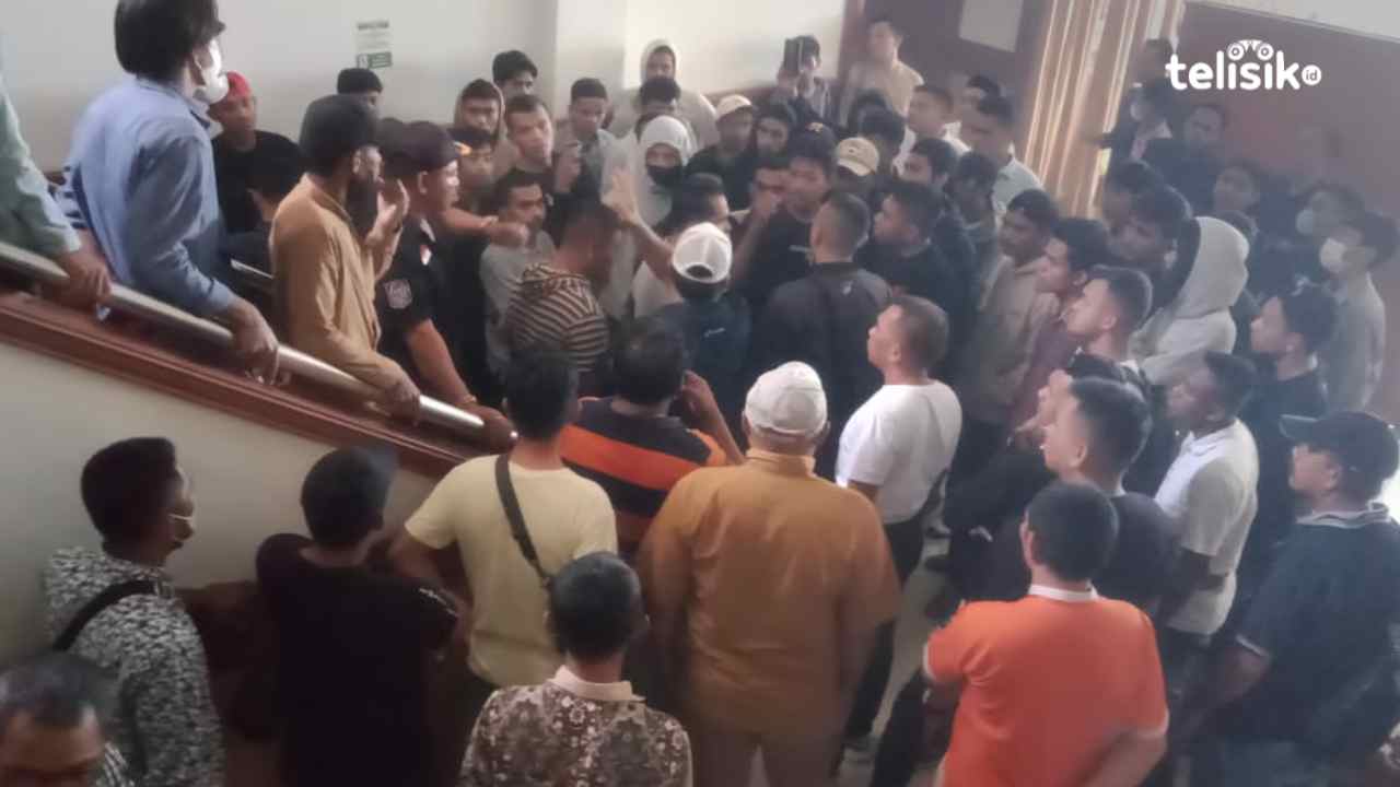 Kongres Pelajar dan Mahasiswa Muna Barat yang Dihadiri Pj Bupati Ricuh