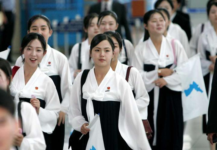 Malu Payudara Besar, Wanita Korea Utara Senang Punya Bulu Ketiak Panjang