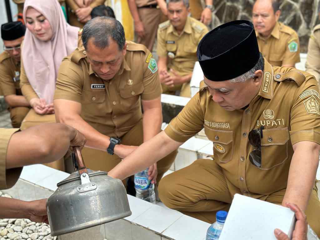 Momen HUT Konawe KSK Ziarah Makam Gusli Topan Sabara