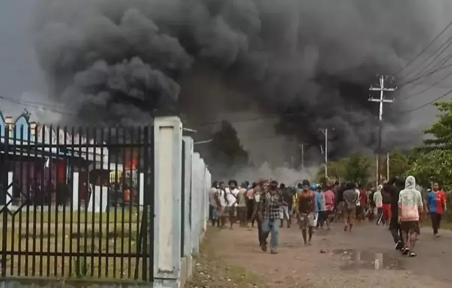 Ricuh di Wamena Tewaskan 10 Orang, Isu Penculikan Anak Jadi Penyebab