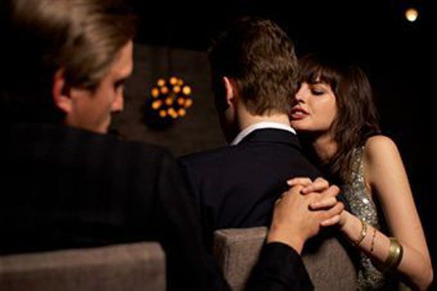 Ternyata Ada Hormon yang Buat Wanita Suka Selingkuh, Merasa Lebih Cantik