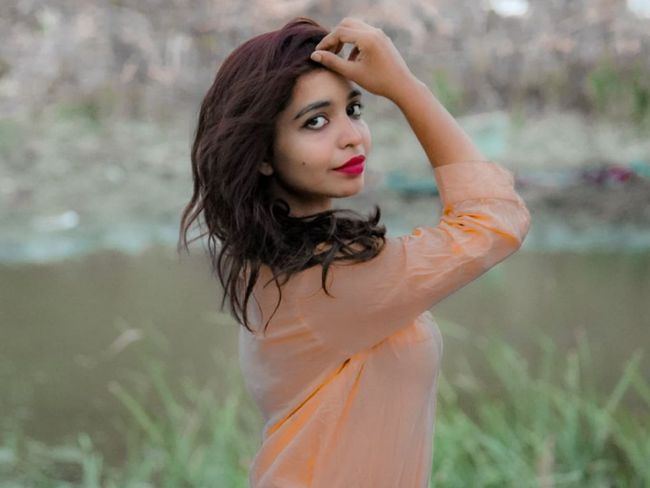 Wanita Cantik Ini Nikahi Dirinya Sendiri, Alasannya Bikin Kaget