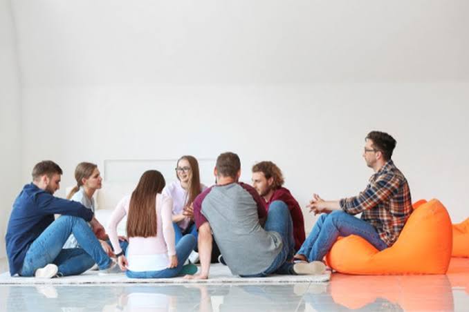 4 Manfaat Rajin Bersosialisasi