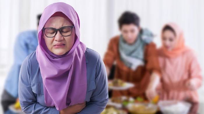 6 Cara Jitu Atasi Maag Saat Berpuasa