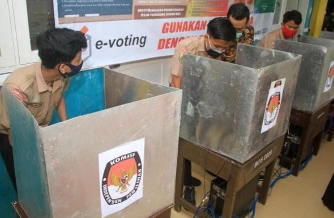 Putuskan Pemilu Ditunda, Hakim PN Jakpus Harus Dipecat