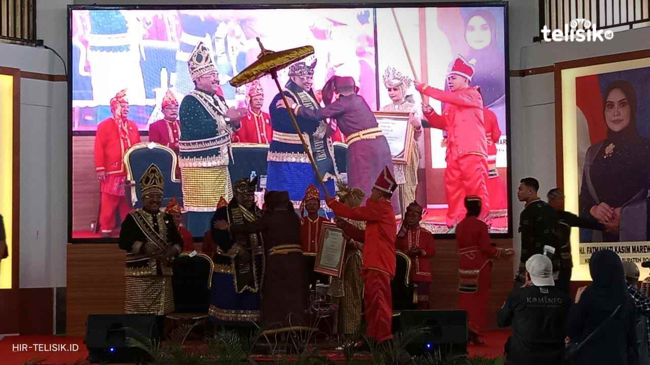 Ali Mazi Diberi Gelar Mokole Da'telele Hai Lipu, Pehawa'o Wonua Oleh Raja Moronene