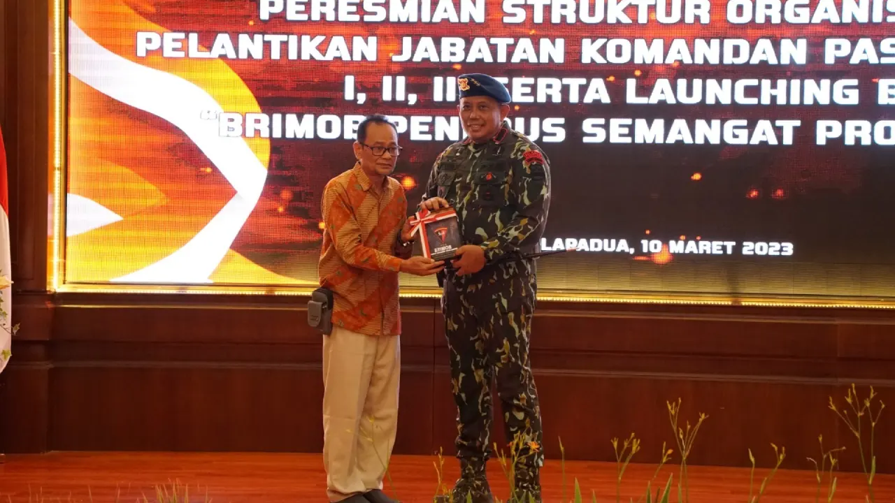 Catatan Perjalanan Brimob Tertuang dalam Karya