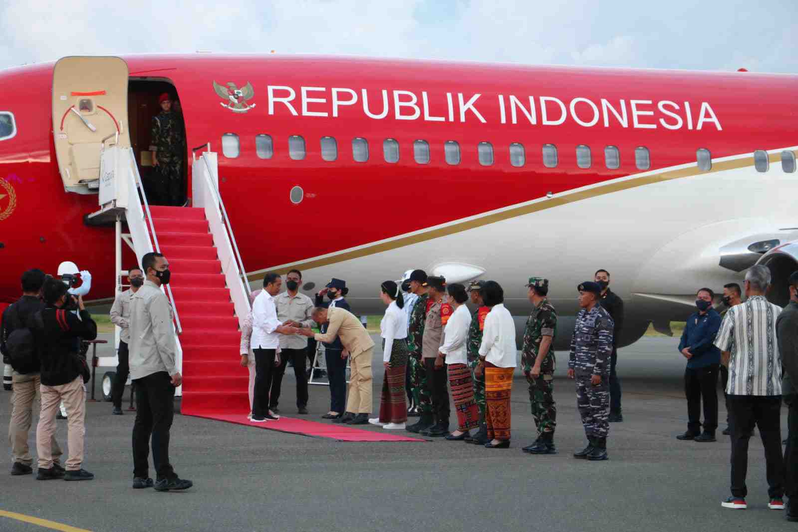 Jokowi Terbang ke Labuan Bajo Nusa Tenggara Timur Tinjau Persiapan ASEAN SUMMIT