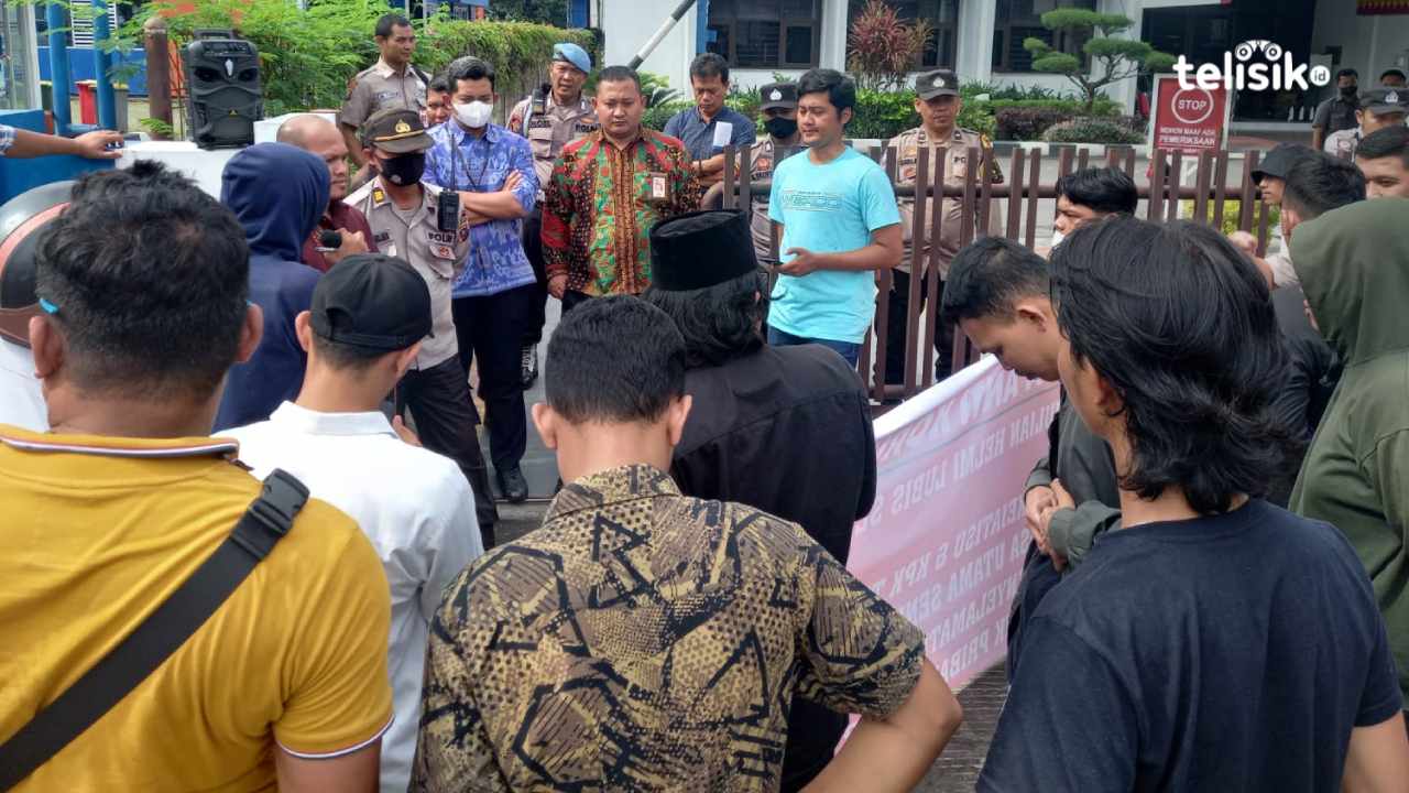 OJK Diminta Tolak Sosok Julian Helmi Lubis Jadi Direktur Bisnis dan Syariah di Bank Sumut