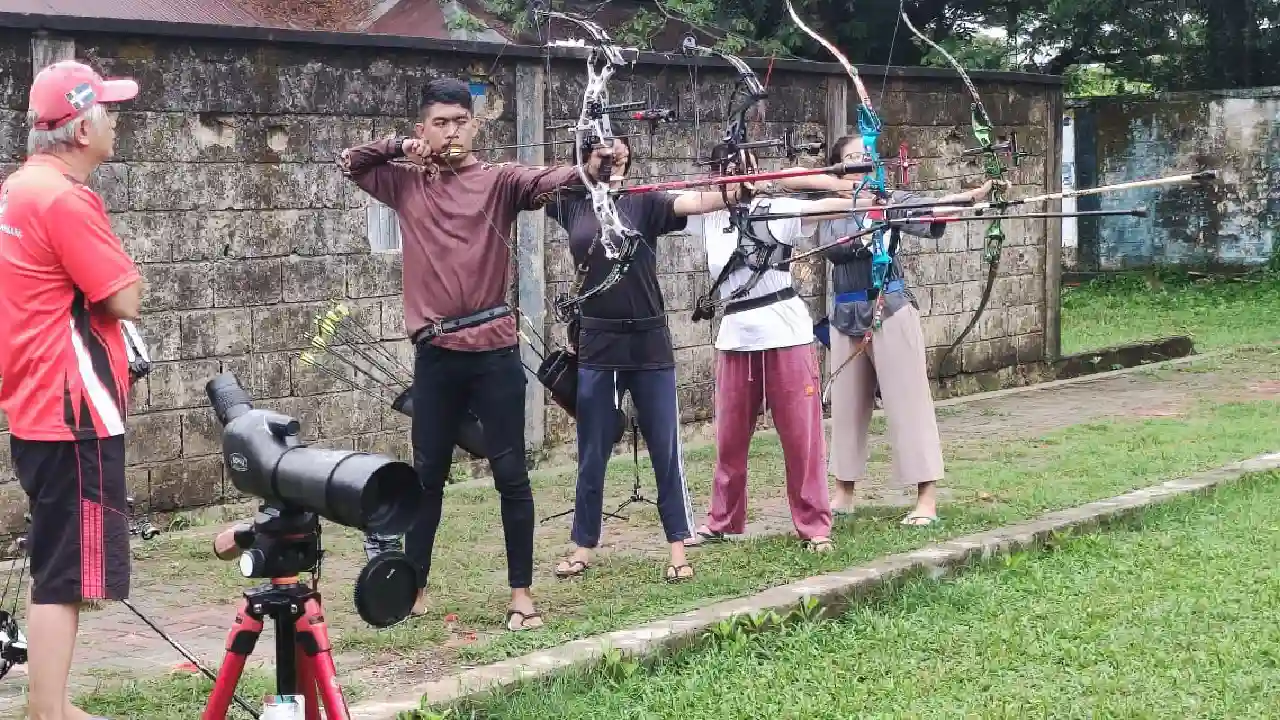 Siap Bertanding, Pemanah Sulawesi Utara Tiba Lebih Awal di Kota Kendari