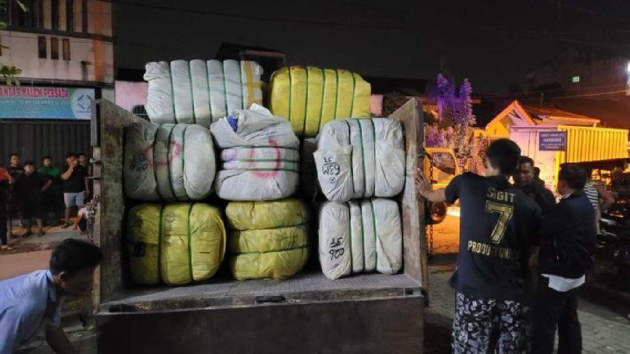 Pengamat Heran Polda Sumatera Utara Belum Tangkap Bos Penyelundup Ratusan Ballpress Pakaian Bekas