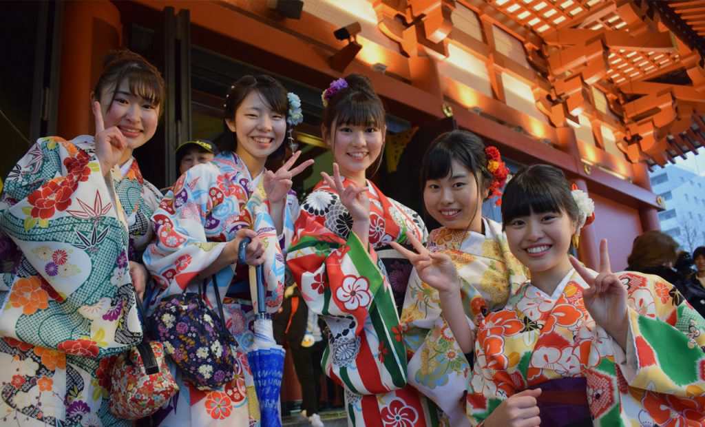 Selain Suka Pria Indonesia, Ternyata Gadis Jepang Dilarang Pakai Celana Dalam
