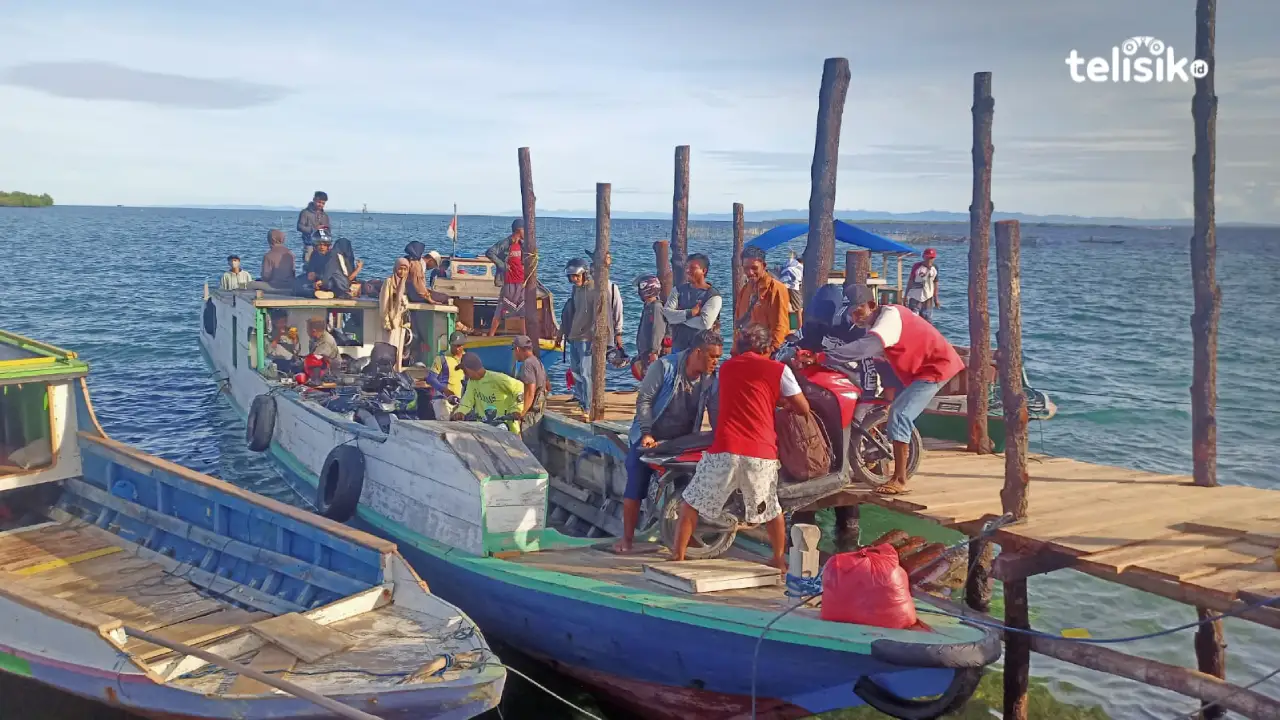 Arus Balik di Pelabuhan Feri Tampo Padat, Pemudik Pilih Menyeberang dengan Ketinting