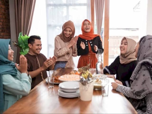 Cara Atur Dana Bukber agar Dompet Tidak Kempes Saat Ramadan